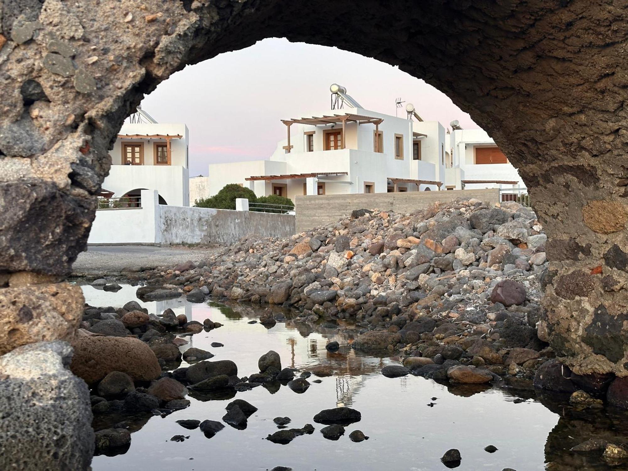 Siroco Studio Skala  Luaran gambar